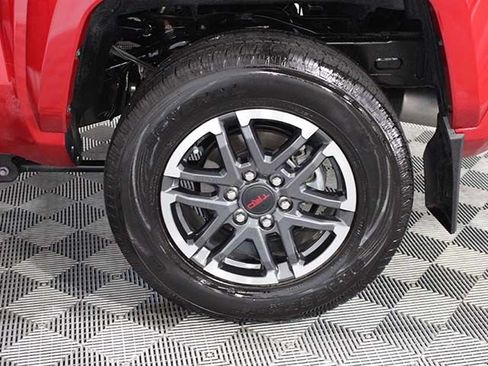 Certified 2024 Toyota Tacoma TRD Sport w/ TRD Sport Upgrade Package AWD/4WD image 18