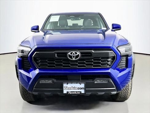 Certified 2024 Toyota Tacoma TRD Off-Road AWD/4WD image 2