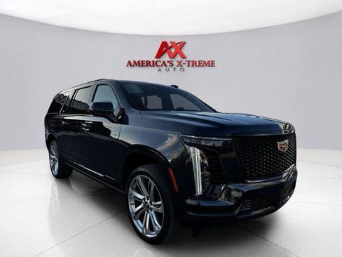 Used 2025 Cadillac Escalade ESV Sport w/ Touring Package AWD/4WD image 8