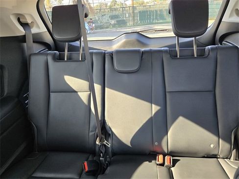 Used 2025 Subaru Ascent Bronze Edition w/ Popular Package #2 image 13