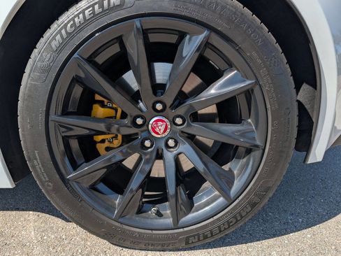 Used 2016 Jaguar F-TYPE Convertible image 27