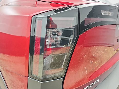 Used 2026 Nissan Kicks SV FWD image 32
