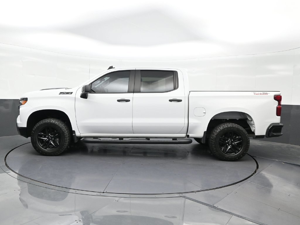 Used 2023 Chevrolet Silverado 1500 Custom Trail Boss w/ LPO, Dark Essentials Package AWD/4WD image 2