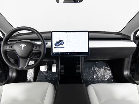 Used 2020 Tesla Model 3 Performance image 28