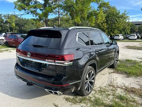 Used 2024 Volkswagen Atlas SEL Premium R-Line AWD/4WD image 4