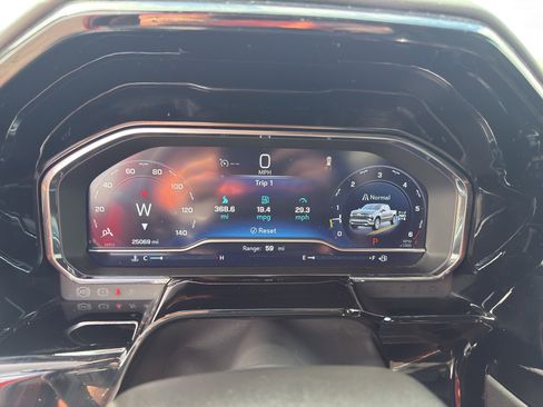 Used 2024 Chevrolet Silverado 1500 LT image 17