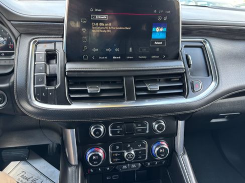 Used 2023 GMC Yukon SLT w/ Max Trailering Package AWD/4WD image 26