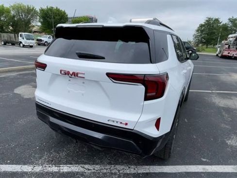 New 2026 GMC Terrain AT4 w/ Convenience Package III image 9
