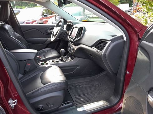 Used 2021 Jeep Cherokee Limited w/ Elite Package AWD/4WD image 44