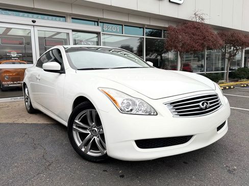 Used 2009 INFINITI G37 Journey w/ Premium Pkg image 1