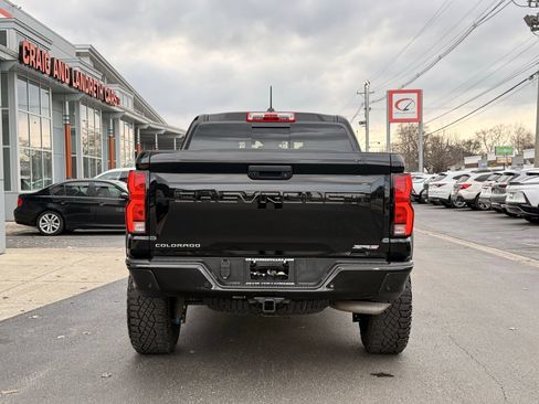 Used 2024 Chevrolet Colorado ZR2 w/ ZR2 Convenience Package III image 11