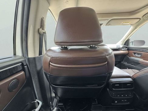Used 2025 Honda Pilot Elite image 43