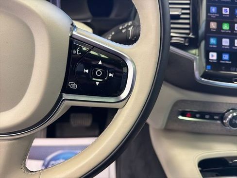 Used 2023 Volvo XC90 B5 Plus w/ Protection Package Premier image 17