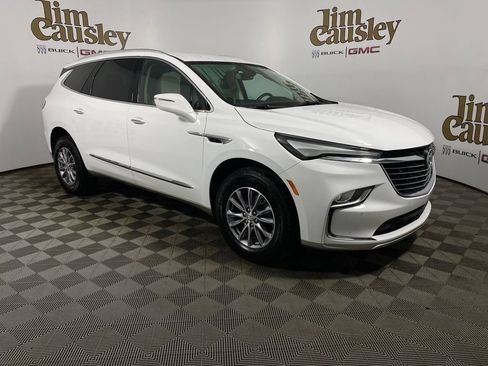 Used 2024 Buick Enclave Essence w/ Trailering Package, 5000 lbs. FWD image 1