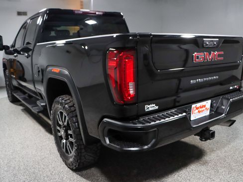 Used 2021 GMC Sierra 2500 AT4 image 9