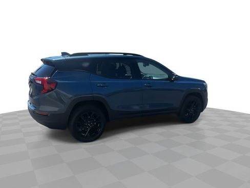 Used 2024 GMC Terrain SLT w/ Infotainment Package II image 8