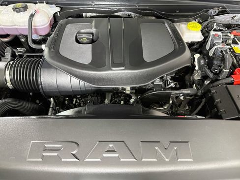 Used 2025 RAM 1500 Laramie w/ Sport Appearance Package AWD/4WD image 37