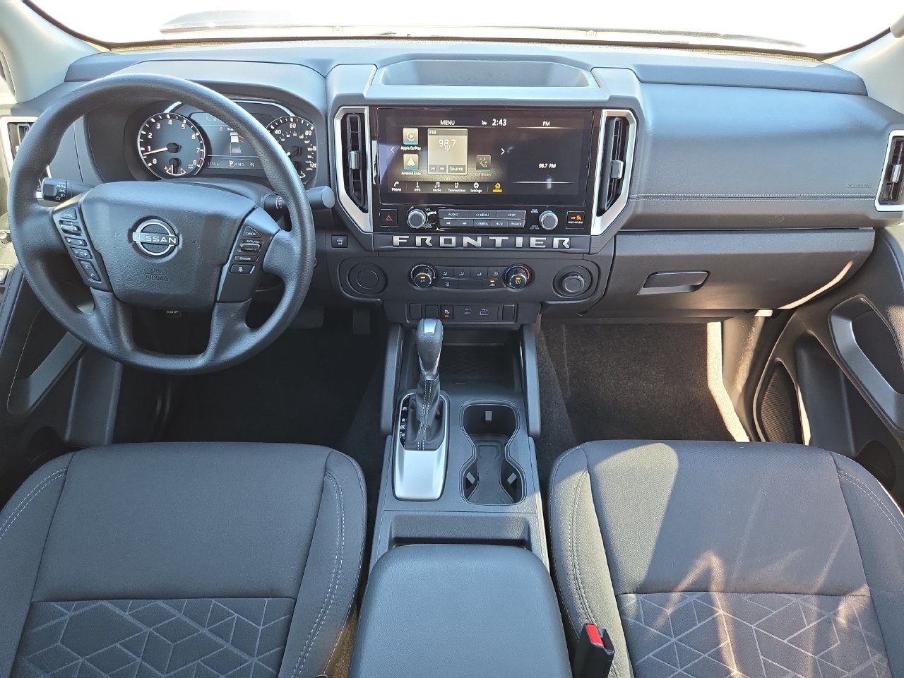 Certified 2025 Nissan Frontier SV RWD image 9