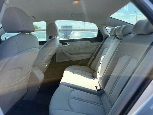 Used 2019 Hyundai Sonata SE FWD image 25