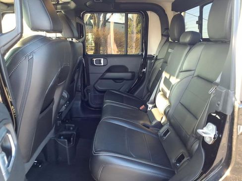 Used 2021 Jeep Gladiator Overland w/ Popular Equipment Package image 30