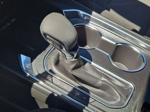 Used 2023 Chevrolet Traverse LT FWD image 15