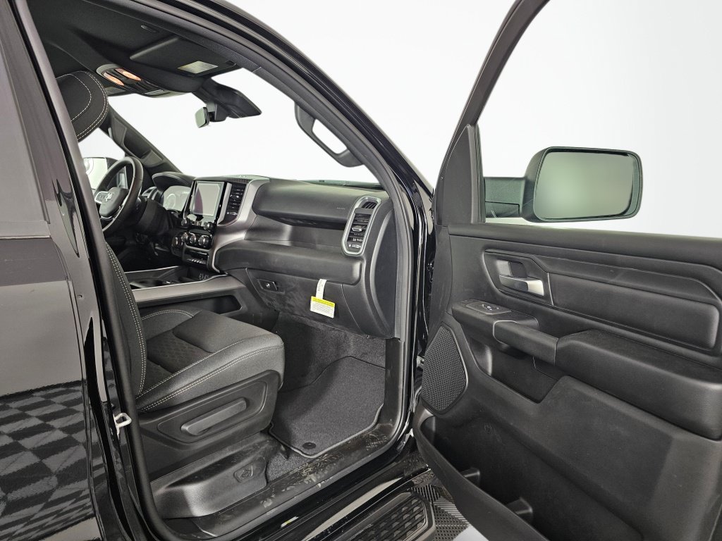 New 2026 RAM 1500 Express AWD/4WD image 37