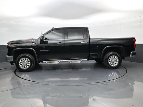 Used 2024 Chevrolet Silverado 2500 LTZ w/ LTZ Convenience Package AWD/4WD image 8