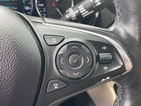 Used 2019 Buick Envision Premium AWD/4WD image 17