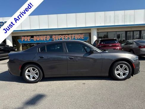 Used 2023 Dodge Charger SXT RWD image 2