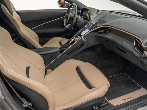 Certified 2022 Ferrari Roma image 42