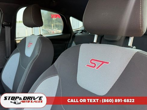 Used 2015 Ford Focus ST FWD image 15