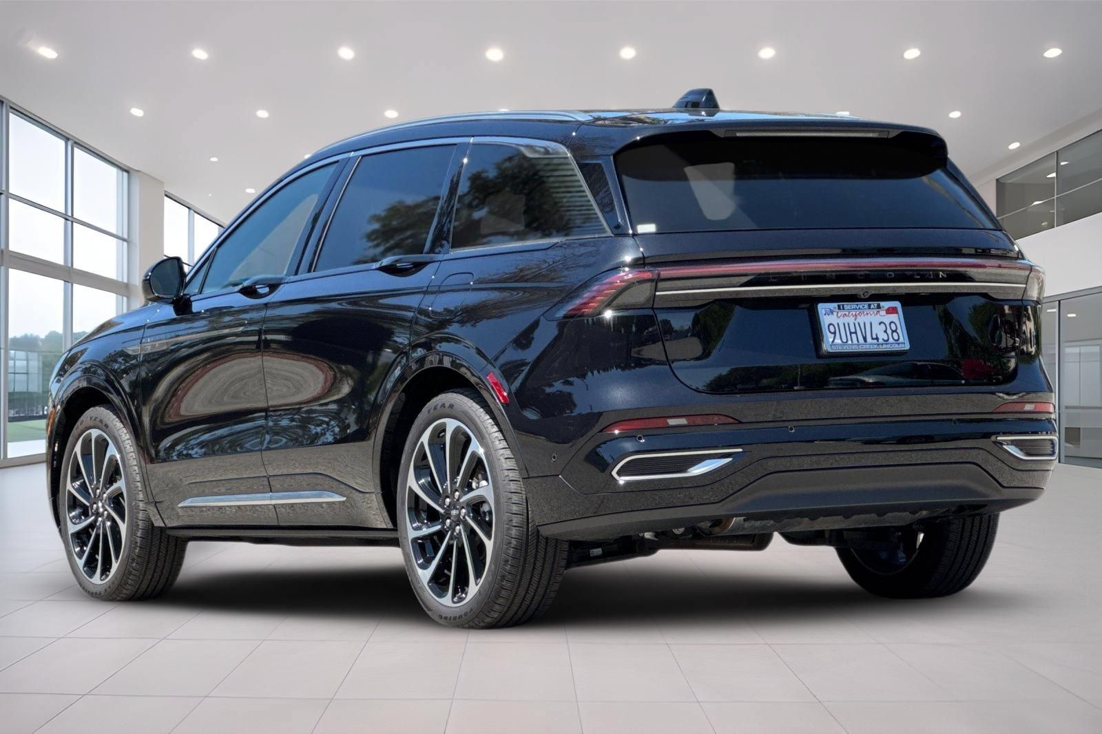 Certified 2024 Lincoln Nautilus Black Label AWD/4WD image 6