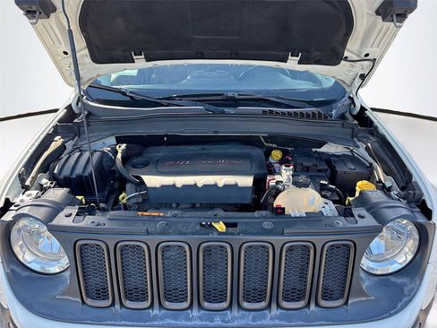 Used 2016 Jeep Renegade 75th Anniversary AWD/4WD image 34