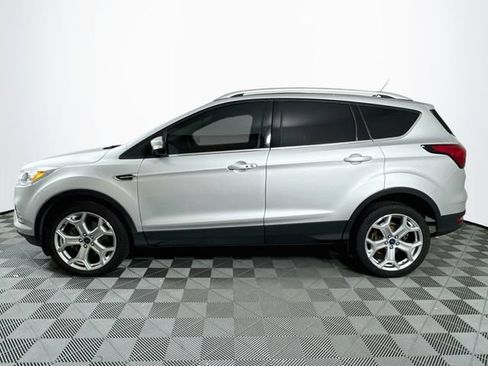 Used 2019 Ford Escape Titanium FWD image 3