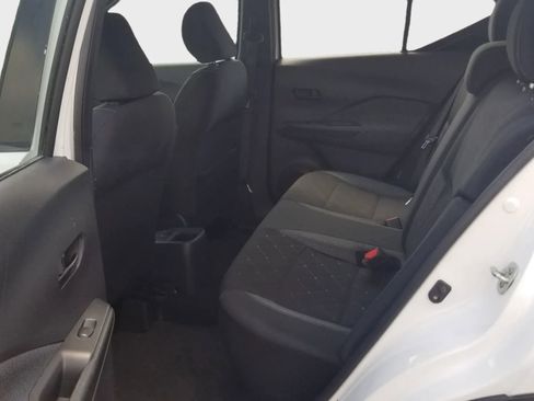 Used 2020 Nissan Kicks S FWD image 12