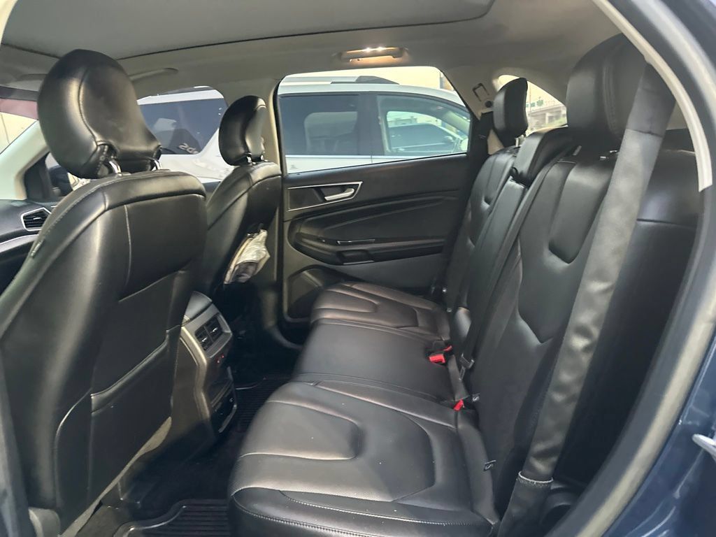 Used 2017 Ford Edge Titanium w/ Equipment Group 302A AWD/4WD image 10