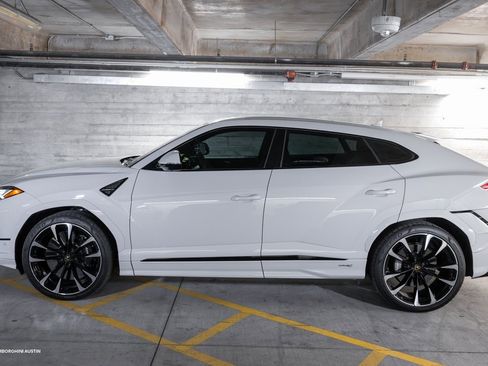 Used 2024 Lamborghini Urus S image 8