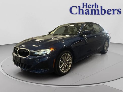 Used 2023 BMW 330i xDrive Sedan w/ Driving Assistance Package AWD/4WD image 10
