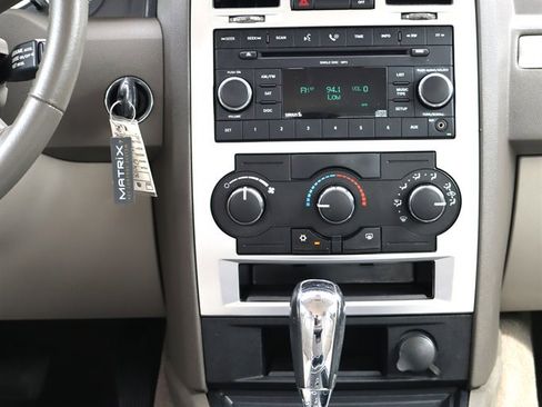 Used 2008 Chrysler 300 Touring RWD image 13