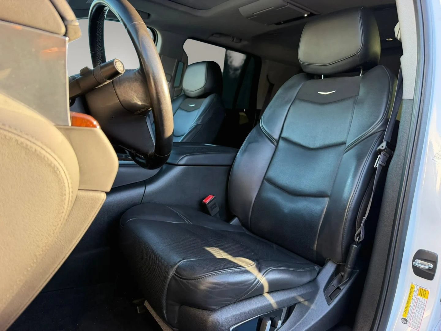 Used 2016 Cadillac Escalade Premium RWD image 11