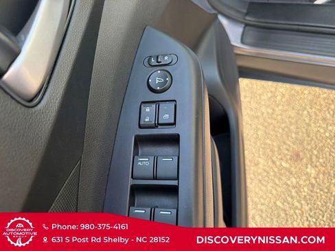 Used 2015 Honda CR-V LX image 12