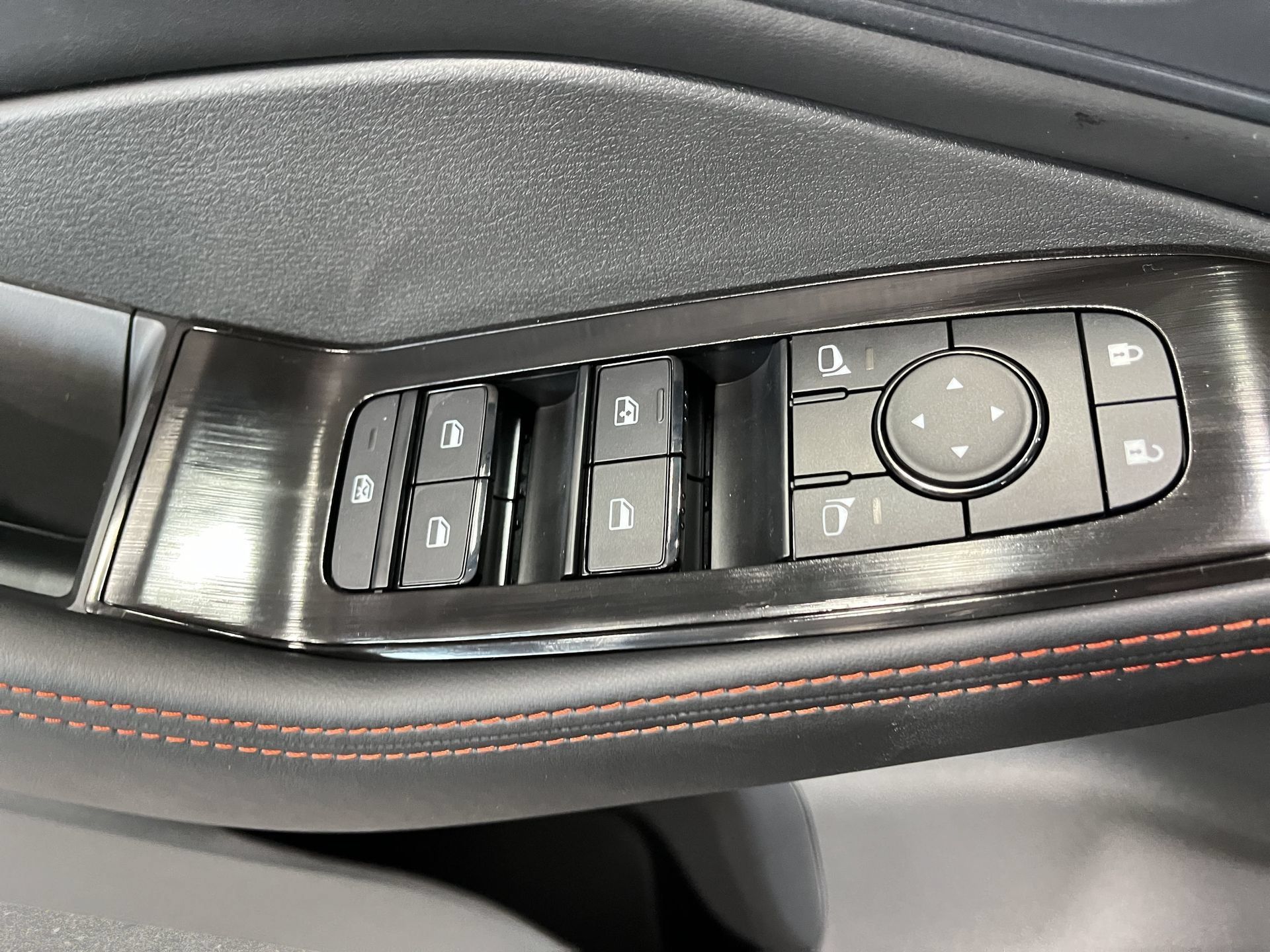 New 2026 Nissan Rogue SV w/ Rock Creek Premium Package AWD/4WD image 27