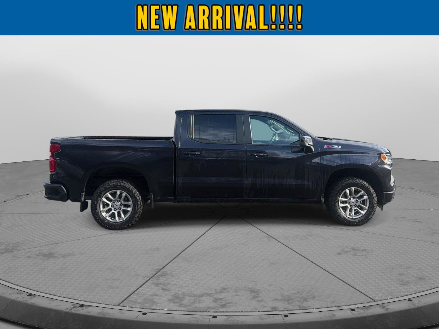 Certified 2022 Chevrolet Silverado 1500 RST w/ Z71 Off-Road Package AWD/4WD image 3