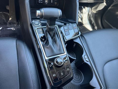 Certified 2025 Kia Sportage EX w/ Premium Package AWD/4WD image 31