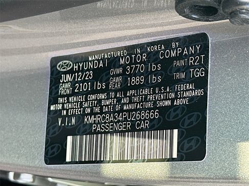 Used 2023 Hyundai Venue SEL image 27