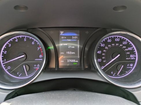 Used 2019 Toyota Camry SE image 19