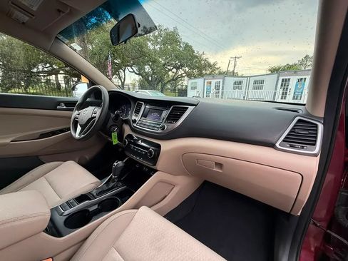 Used 2017 Hyundai Tucson SE FWD image 14