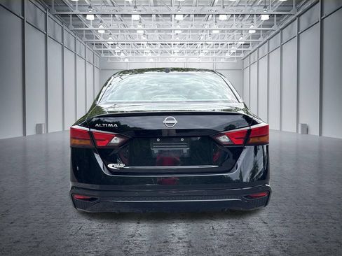 Used 2025 Nissan Altima 2.5 SV FWD image 7