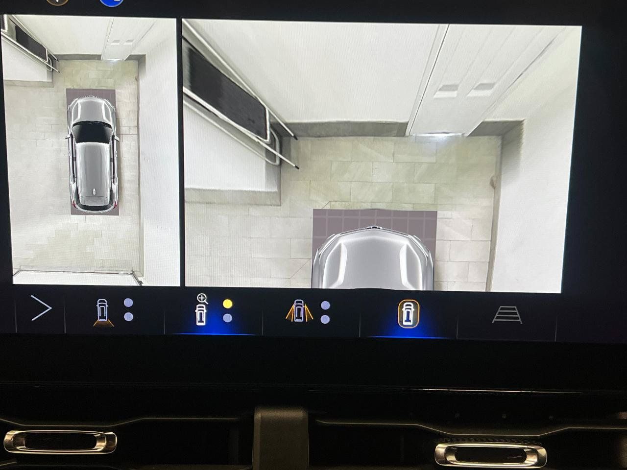 Used 2025 Chevrolet Equinox LT w/ Convenience Package II FWD image 50