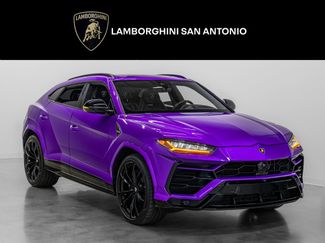 Used 2022 Lamborghini Urus AWD/4WD video 1